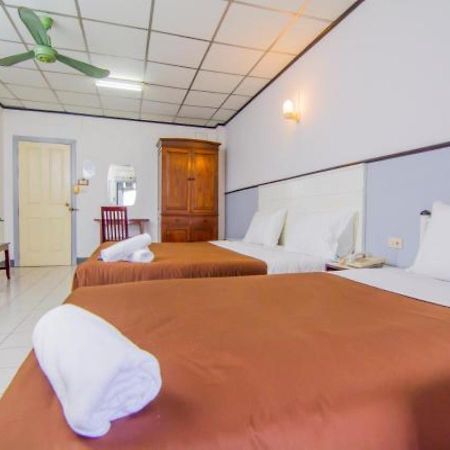 Sutus Court 3 Hotel Pattaya Eksteriør billede