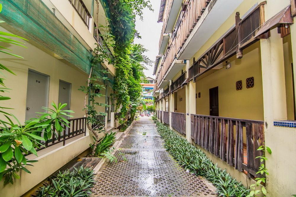 Sutus Court 3 Hotel Pattaya Eksteriør billede