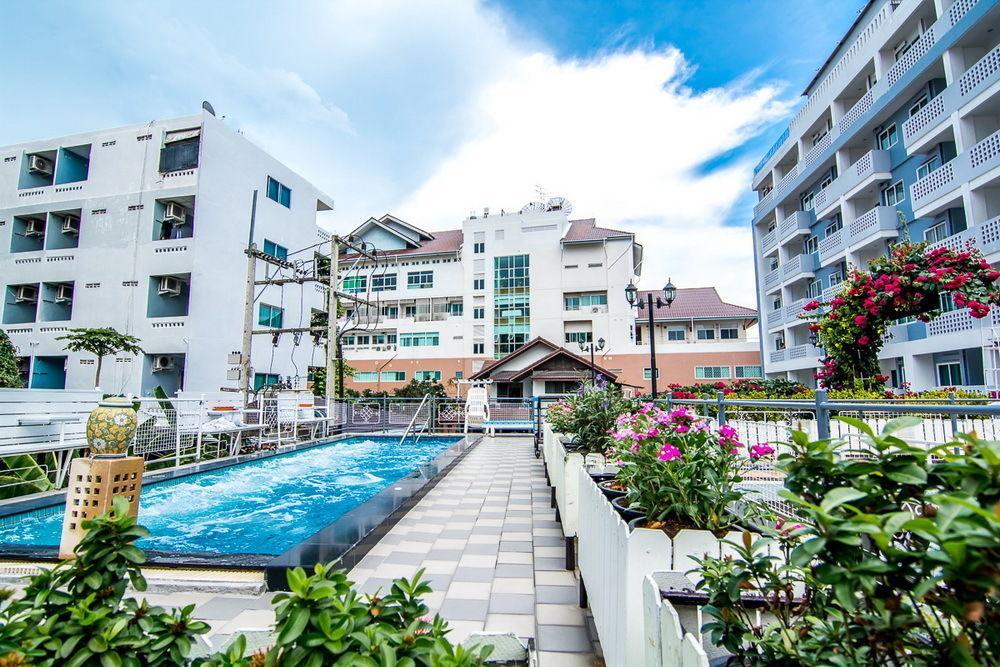Sutus Court 3 Hotel Pattaya Eksteriør billede